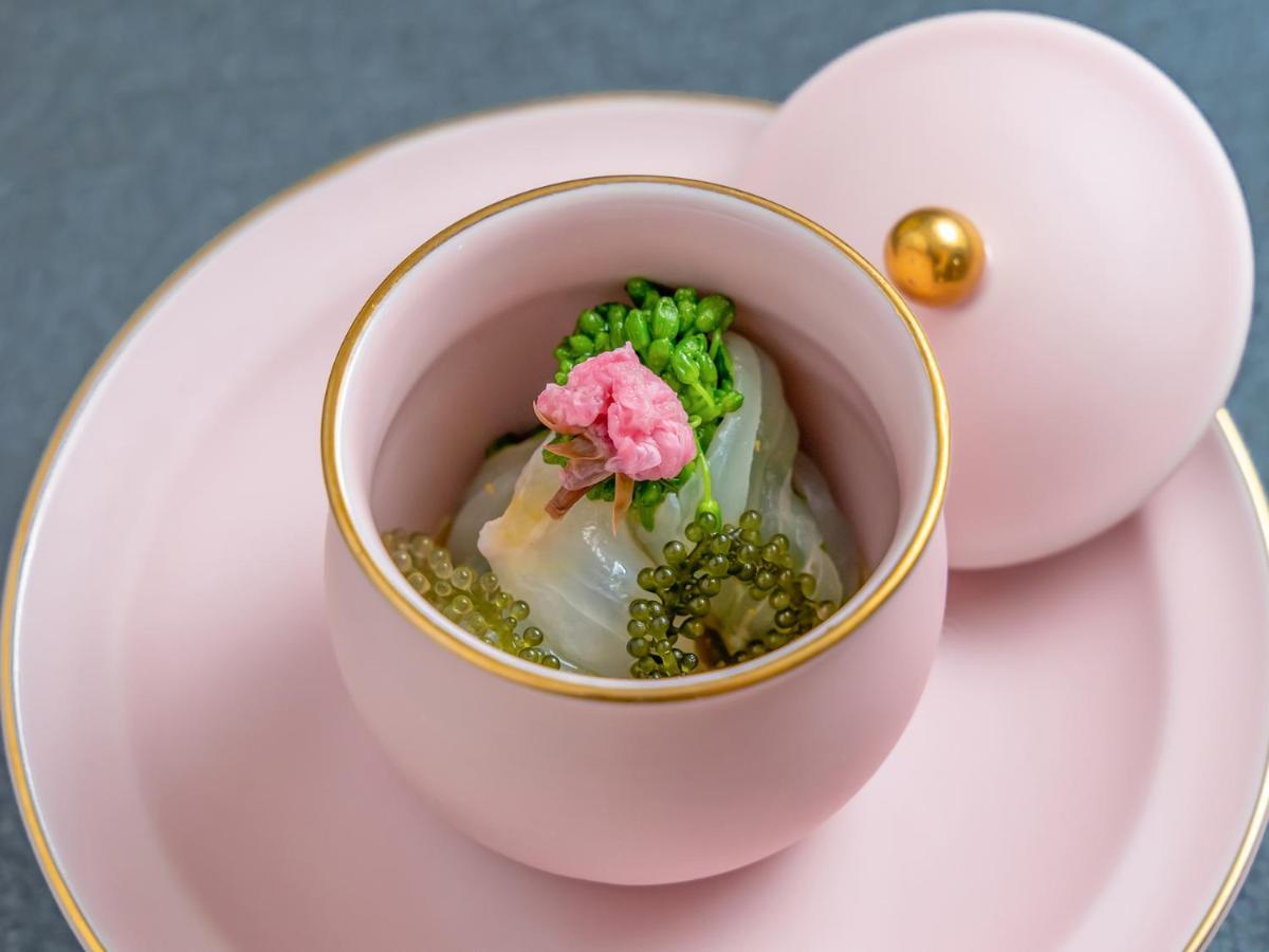 One Suite The Grand Nakijin Ngoại thất bức ảnh