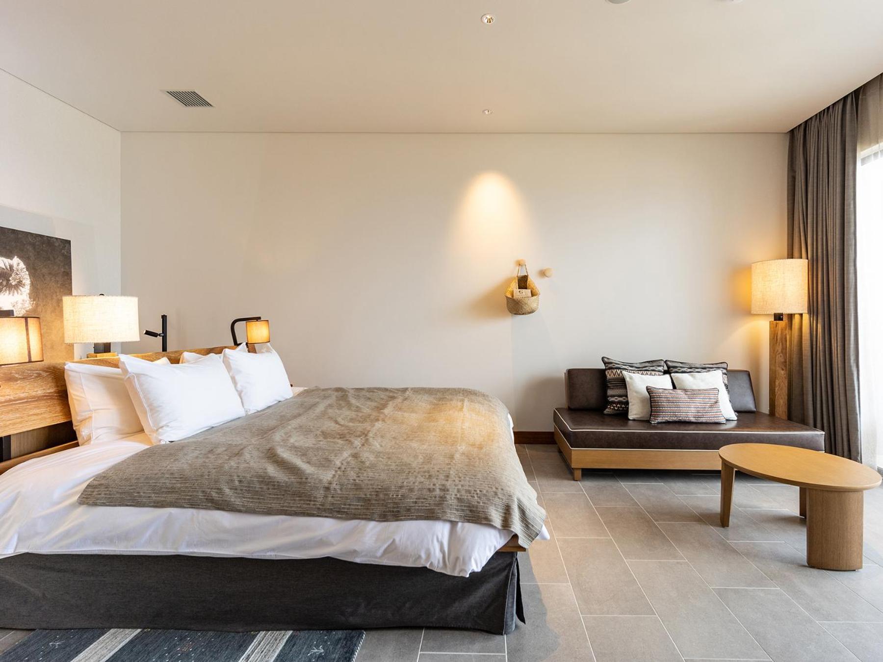 One Suite The Grand Nakijin Phòng bức ảnh
