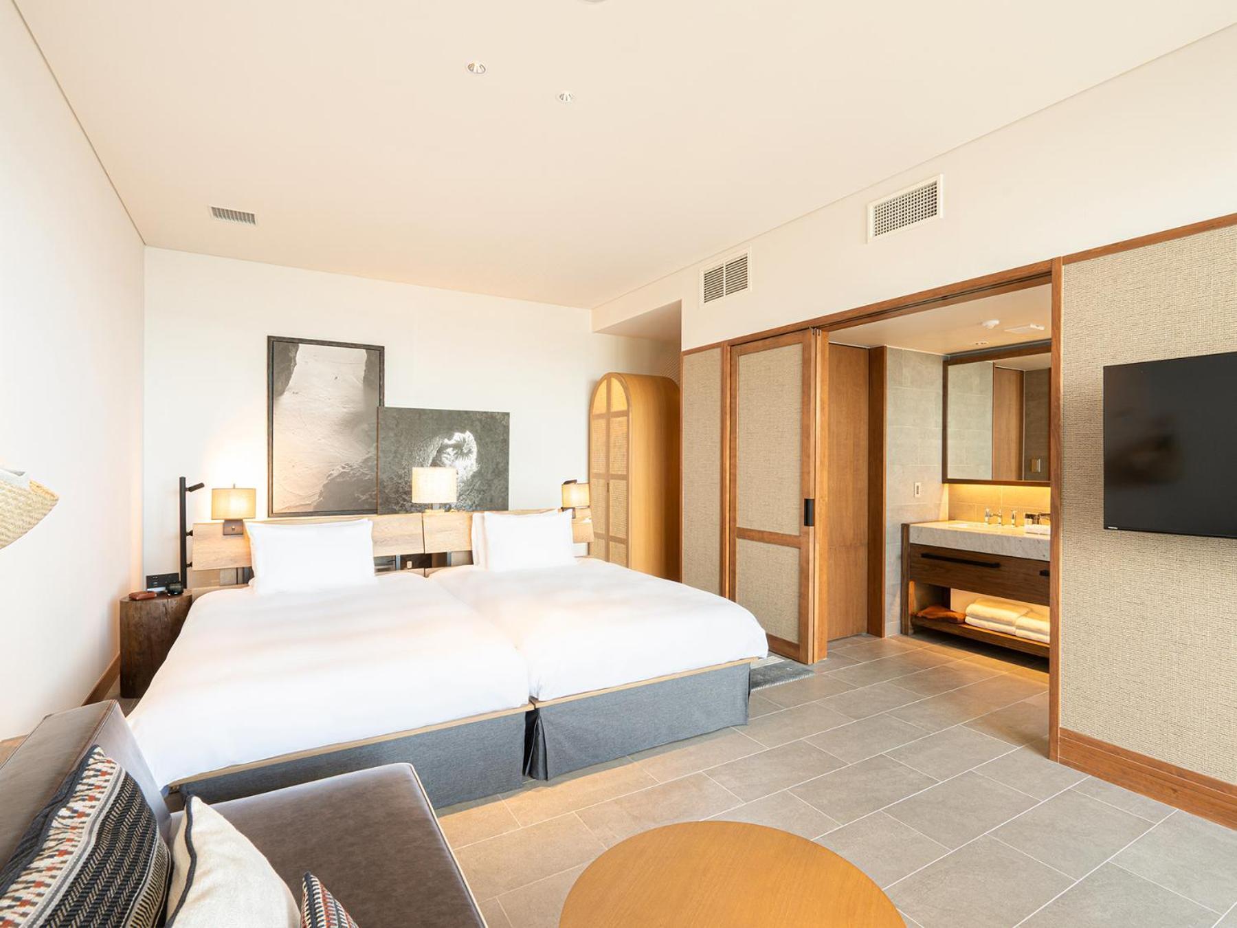 One Suite The Grand Nakijin Phòng bức ảnh