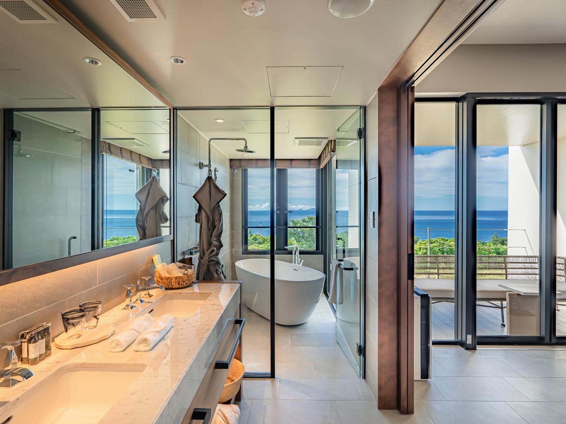 One Suite The Grand Nakijin Phòng bức ảnh