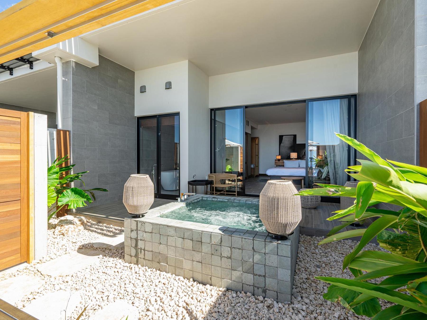 One Suite The Grand Nakijin Phòng bức ảnh