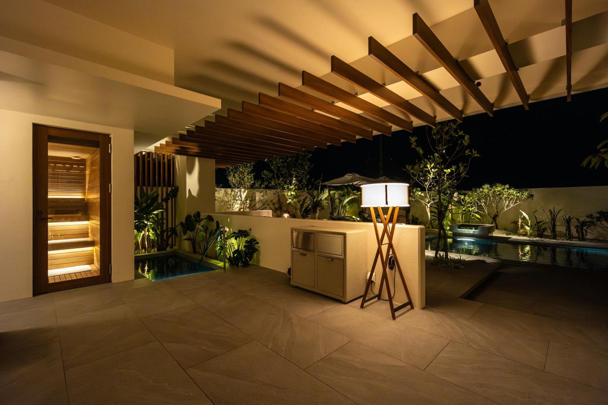 One Suite The Grand Nakijin Ngoại thất bức ảnh